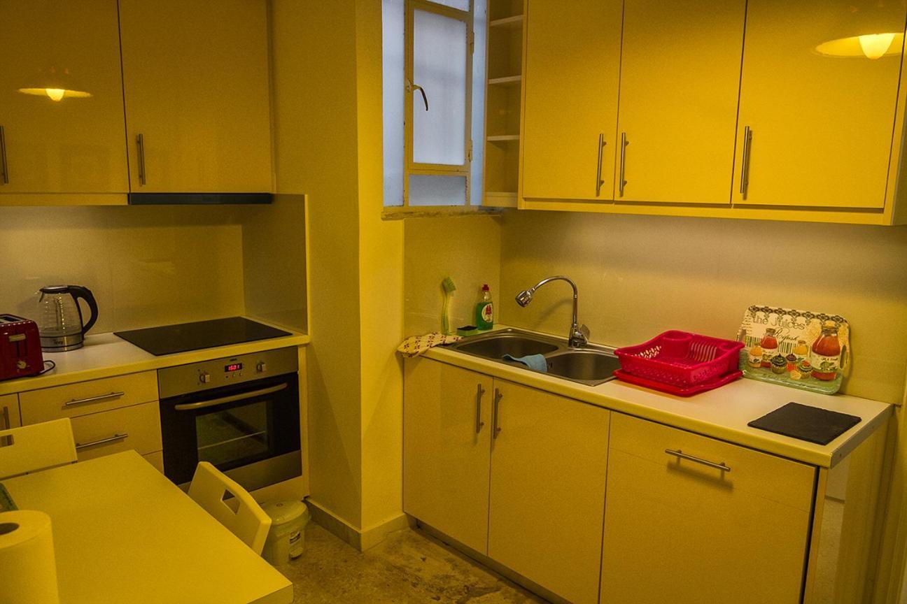 Apartment In The Heart Of The City เอเธนส์ ภายนอก รูปภาพ